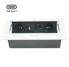 Stolní připojovací box s USB typ C konektorem, zásuvkami a síťovým připojením
