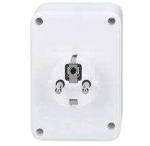 Bílý adaptér zástrčky