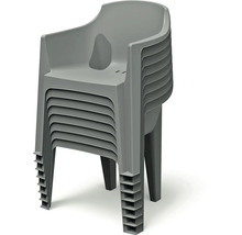 Stoh zahradních židlí z plastu