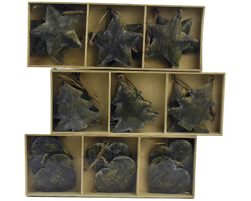 Dřevěná krabička s ozdobami na vánoční stromek ve tvaru hvězd, stromků a srdcí