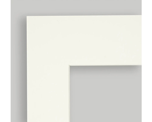 Detail bílého profilu rámu obrazu