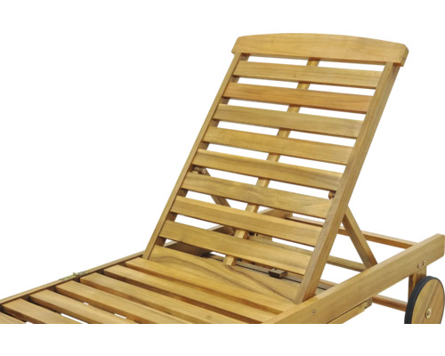 Dřevěné lehátko s nastavitelným opěradlem a kolečky