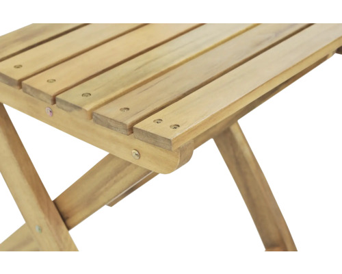 Skládací dřevěný stůl pro venkovní použití