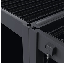 Detail konstrukce pergoly s rohovými spoji a lamelami