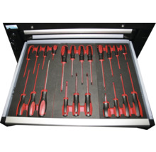 Zásuvka se šroubováky v pěnové vložce