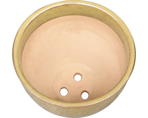 Keramický květináč se třemi otvory pro odvodnění