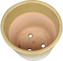 Květináč s drenážními otvory