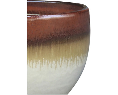 Detailní pohled na keramickou květinovou mísu