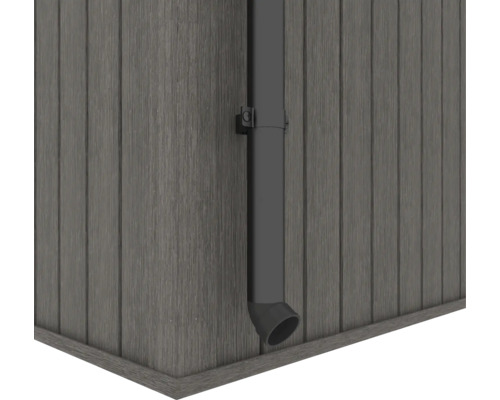 Detailní pohled na okap na fasádě