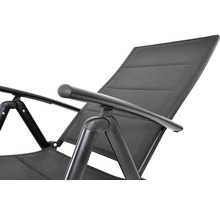 Detailní pohled na lehátko s područkou