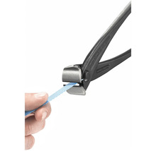 Štípací kleště Stanley FastMax XL stříhají pásku