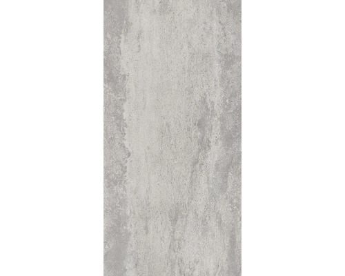 Šedá dlaždice s kamenným vzhledem.