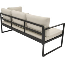 Zahradní pohovka s kovovým rámem a polstrovanými polštáři