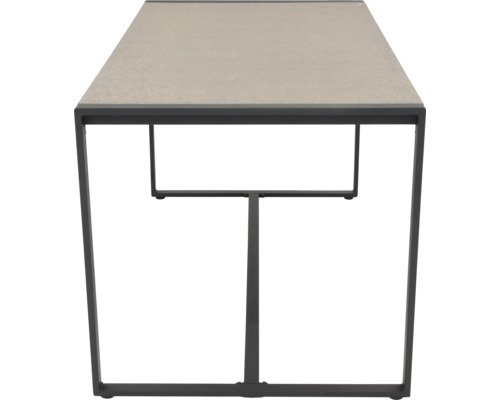 Obdélníkový zahradní stůl se stolovou deskou a kovovým rámem