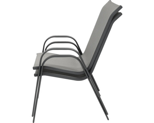 Stohovatelná zahradní židle s područkami, textilním potahem a kovovým rámem