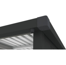 Detailní pohled na terasové zastřešení s odvodňovacím systémem