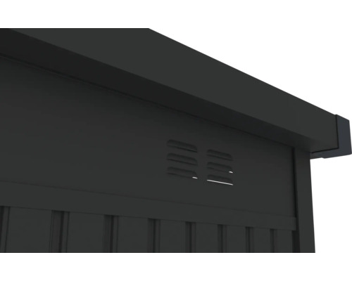 Detailní pohled na zahradní kůlnu s větracími štěrbinami