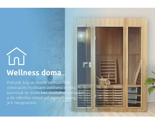 Vnitřní sauna s dřevěným interiérem a skleněnými dveřmi