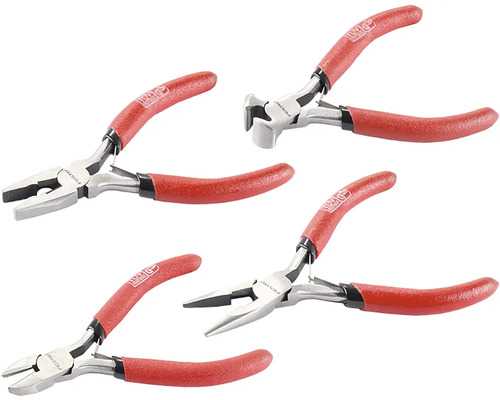 Sada čtyř různých kleští