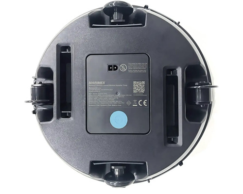 Spodní strana robotického vysavače s kolečky a prostorem pro baterii