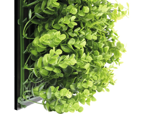 Rohož z umělých rostlin se zelenými listy