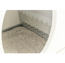 Vnitřní pohled na kočičí záchod s kočkolitem