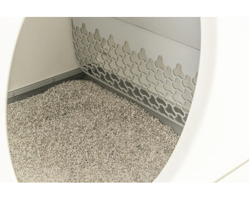 Vnitřní pohled na kočičí záchod s kočkolitem