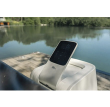 Ovládací prvek vířivky u jezera