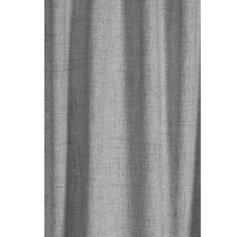 Detail šedého závěsu s textilní strukturou