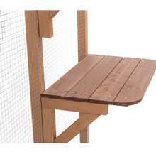 Dřevěná plošina pro zvířecí výběh