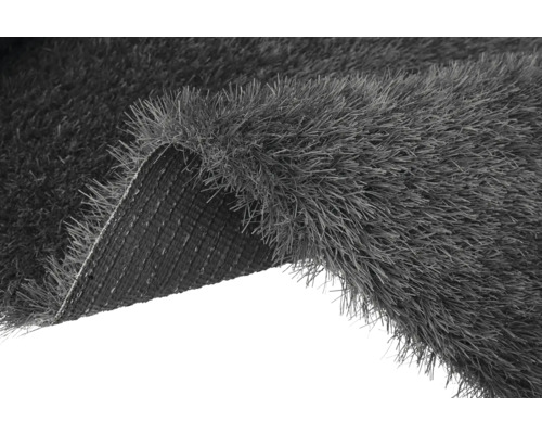 Umělá tráva s vysokým vlasem