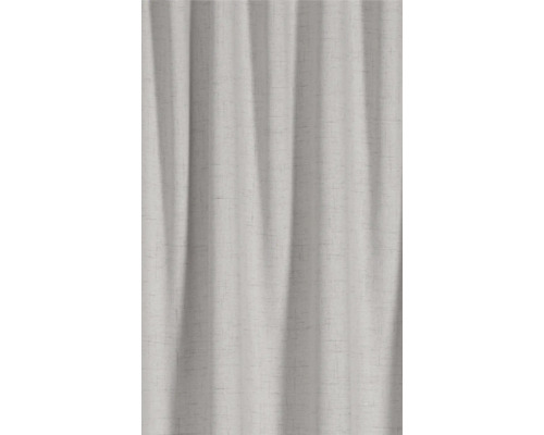 Textilní závěs se záhyby a texturou