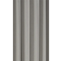 Záclona se záhyby a strukturou