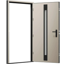 Otevřené vchodové dveře se skleněnou vložkou a klikou