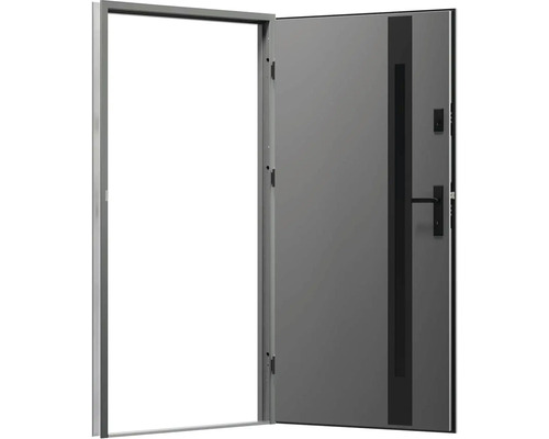 Otevřené šedé venkovní dveře s kováním