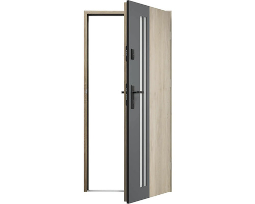 Otevřené domovní vchodové dveře s rámem a klikou