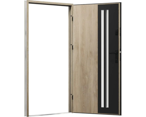 Otevřené venkovní dveře se skleněnými vložkami