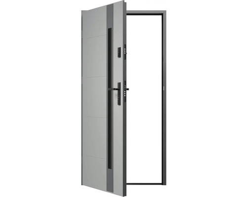 Otevřené vchodové dveře s klikou a bezpečnostním zámkem