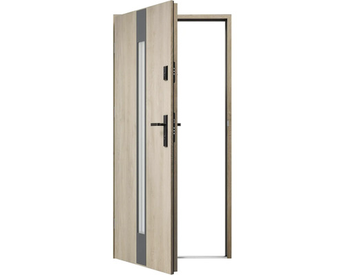 Otevřené vchodové dveře se skleněnou vložkou a bezpečnostním zámkem