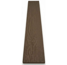 Terasa s dřevěnou strukturou