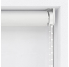 Okenní roleta s řetízkovým pohonem v zavřeném stavu