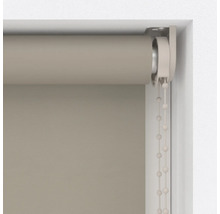 Béžové boční rolety s řetízkovým ovládáním pro dekoraci oken