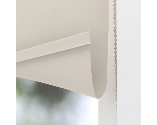 Detailní pohled na roletu s řetízkovým mechanismem