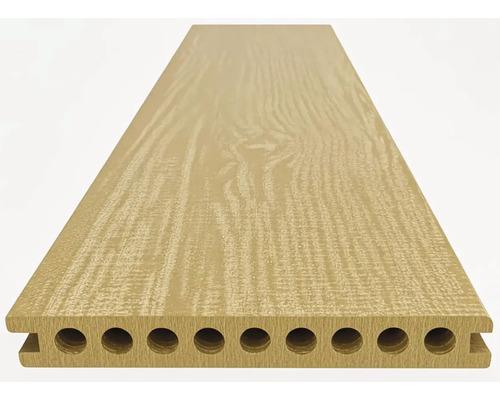 Terasa z plastu s dutým komorovým profilem