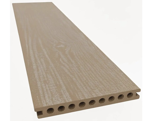 Terasa z kompozitního materiálu s dutými komorami