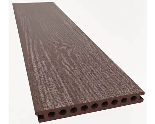 Terasa z dřevěného kompozitního materiálu s dutým komorovým profilem