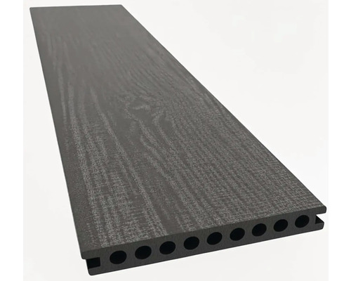 Terasa z dřevoplastu s dutými komorami