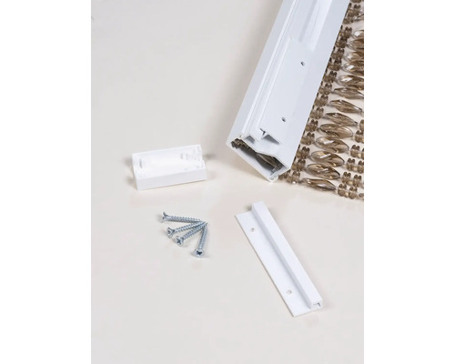 Záclonová lišta s příslušenstvím a šrouby