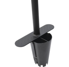 Kovový sazeč pro zahradu