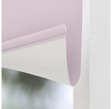 Detailní pohled na okenní roletu